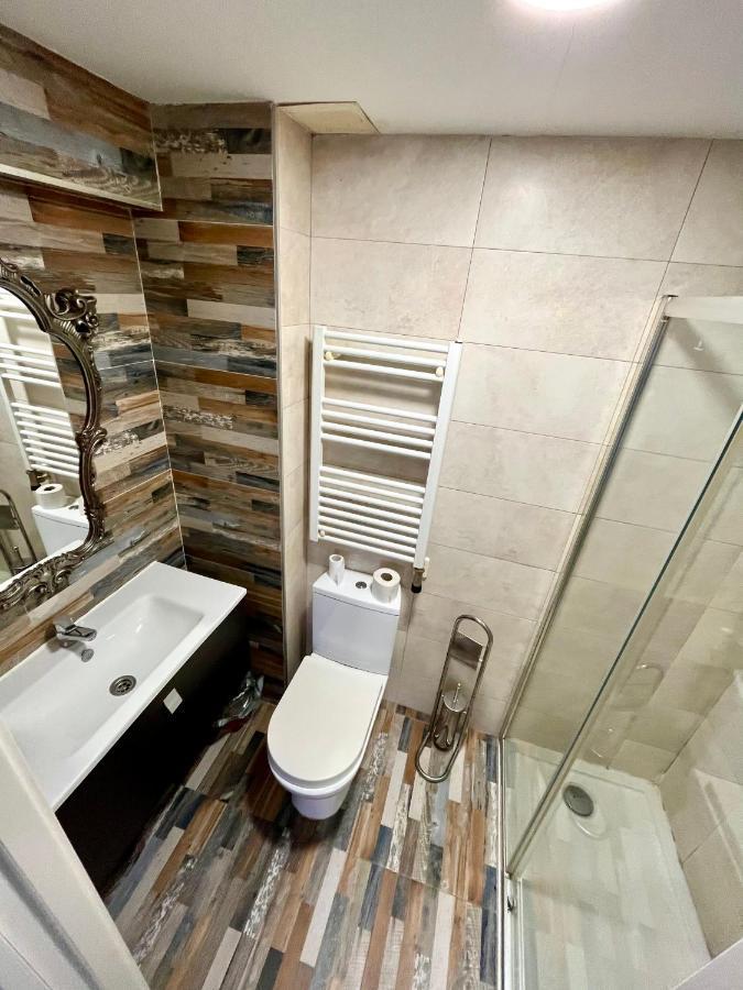 Atuaire Home Vivienda En Perfecta Ubicacion Al Lado De La Catedral De Burgo Buitenkant foto