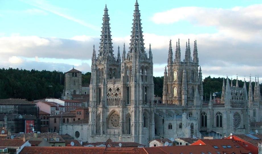 Atuaire Home Vivienda En Perfecta Ubicacion Al Lado De La Catedral De Burgo Buitenkant foto